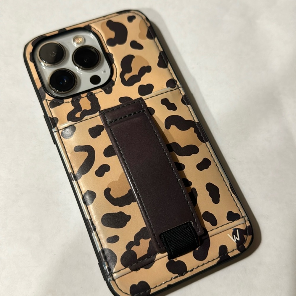 iPhone 13 Pro Walli
